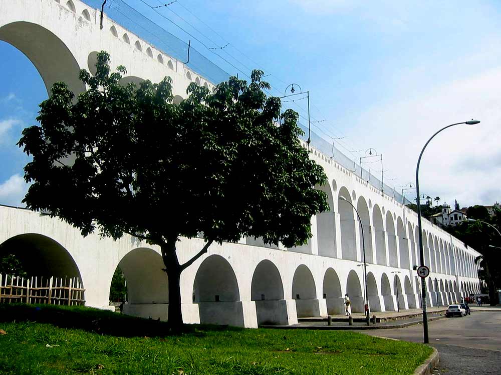 Arches of Lapa: the ancient Carioca Aqueduct